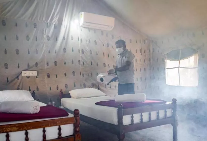 Lomakeskus Amritara Riverside Luxury Tents