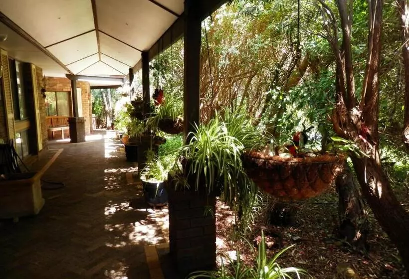 The Hideaway Luxury B&b Retreat