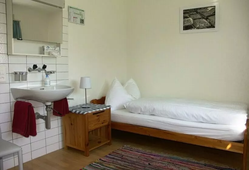 ユースホステル Landgasthof Bären