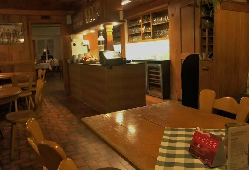 ユースホステル Landgasthof Bären