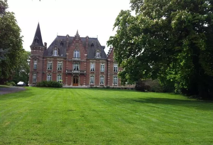 ベッドアンドブレックファースト Château Des Marronniers