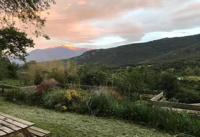 Aamiaismajoitus (B&B) Mas Lluganas