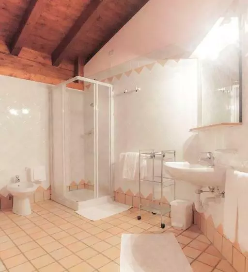 ホテル Agriturismo Pituello