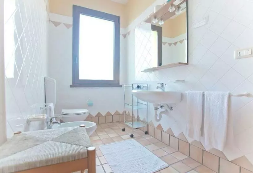 ホテル Agriturismo Pituello