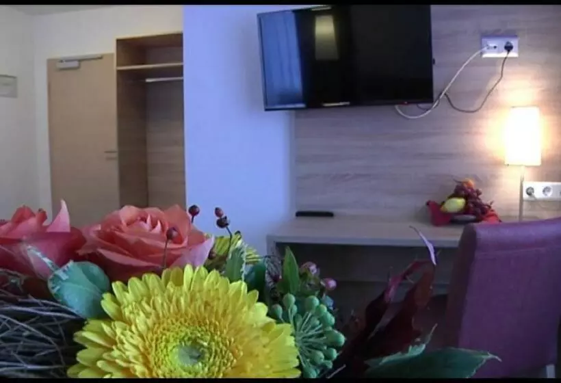 Hotelli Gasthof Traube