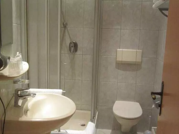 Hotelli Landgasthof Goldene Rose