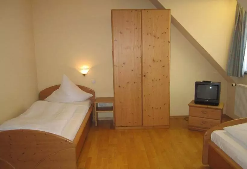 Hotelli Landgasthof Goldene Rose