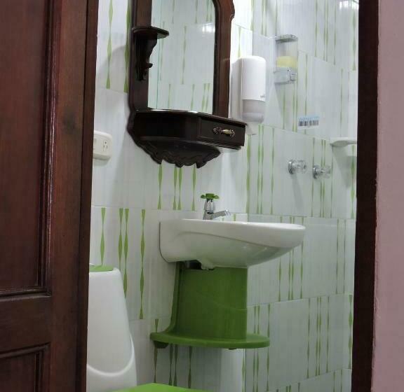 هتل Las Marías Family Home