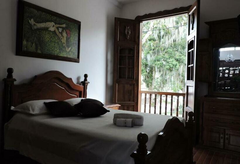 هتل Las Marías Family Home