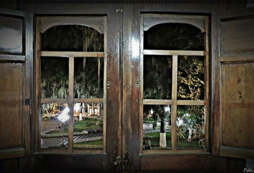 هتل Las Marías Family Home