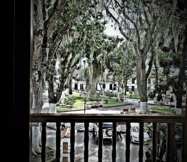 هتل Las Marías Family Home