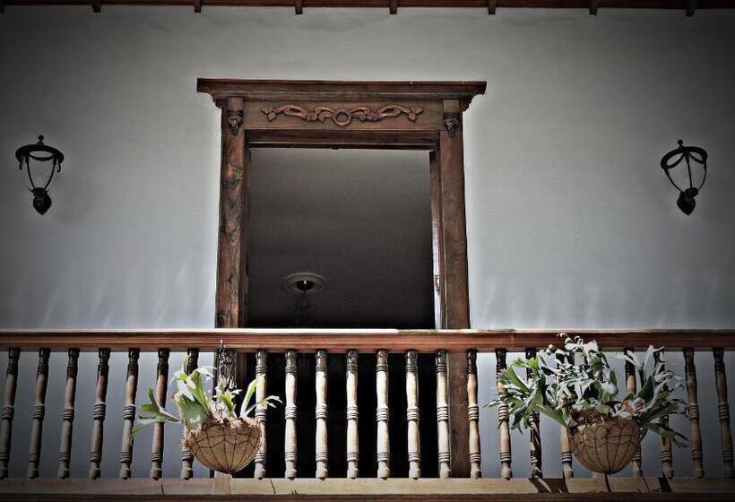 هتل Las Marías Family Home