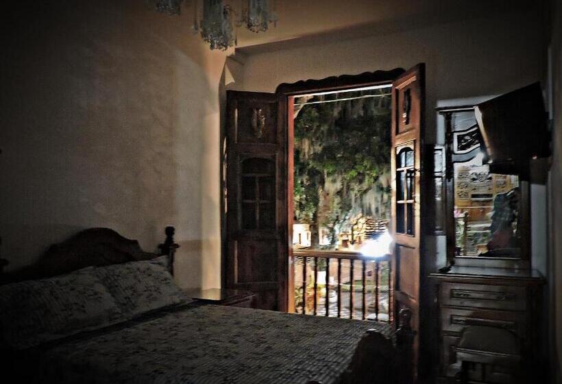 هتل Las Marías Family Home