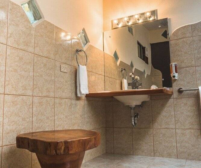 فندق Talamanca Nature Reserve