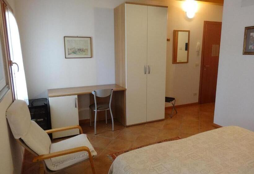 بنسيون Cà Francine