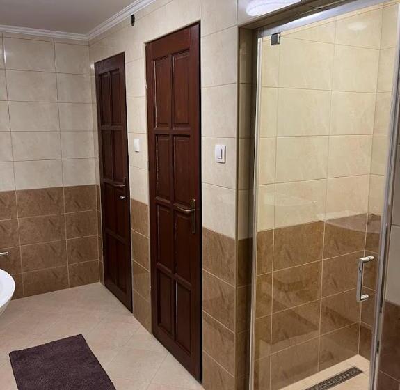 膳宿费 Csaronda Vendegház