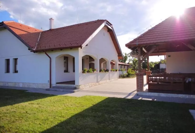 Majatalo Csaronda Vendegház