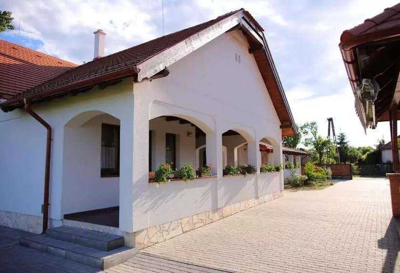 Majatalo Csaronda Vendegház