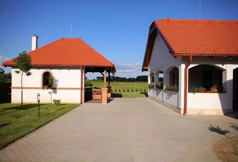 Majatalo Csaronda Vendegház