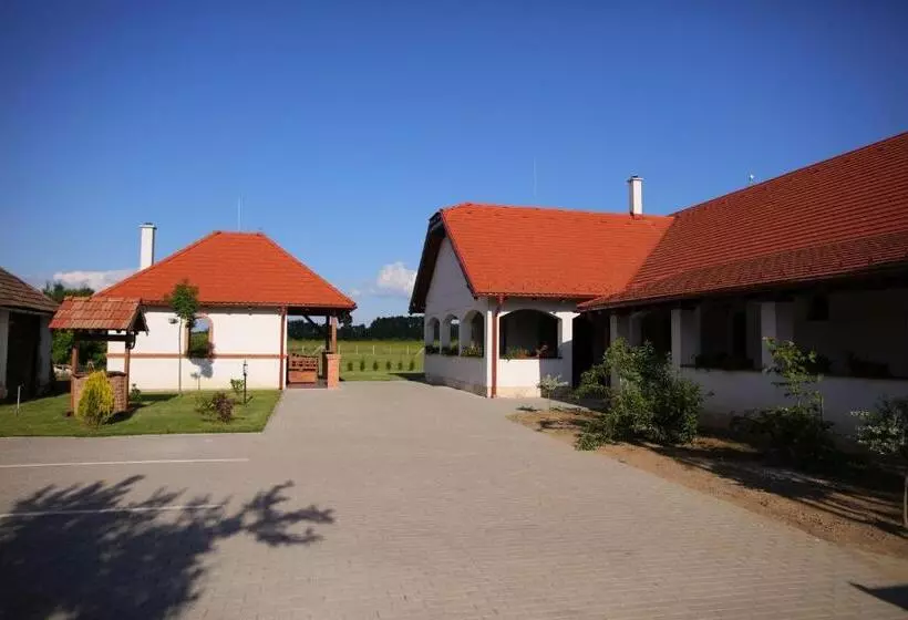 Majatalo Csaronda Vendegház