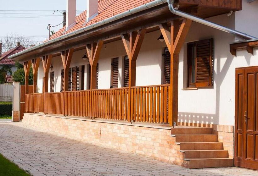 פנסיון Maushaus