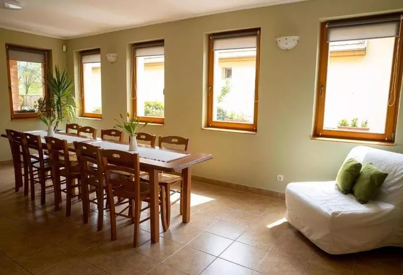 Majatalo Mézes Vendégház és Apiterápiás Központ