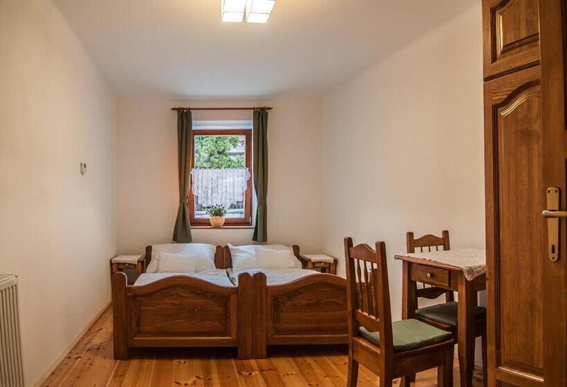 Пансион Zsirai Guest House