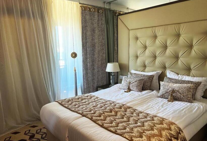 Europe Hotel & Casino All Inclusive