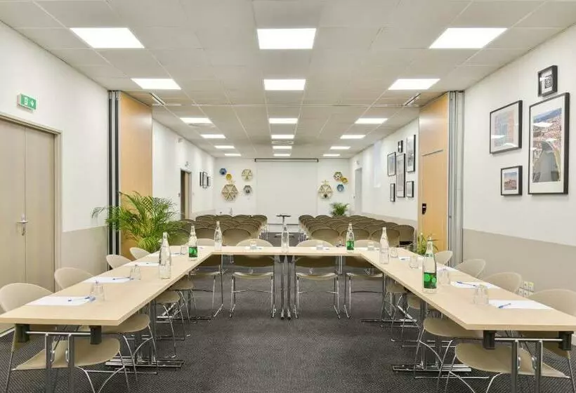 Отель Appart City Classic Lyon Part Dieu