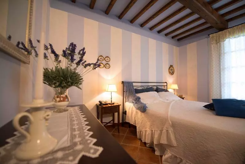 בית מלון כפרי Casa Lari