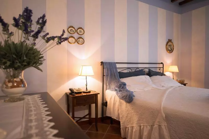 בית מלון כפרי Casa Lari