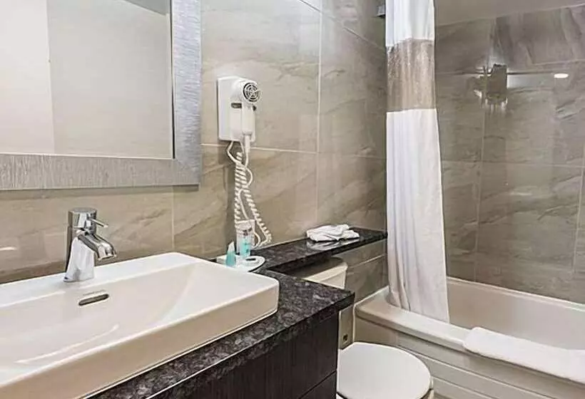 호텔 Chrome Montreal Centreville