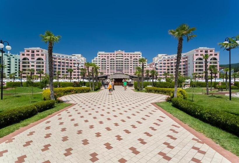 ホテル Dit Majestic Beach Resort