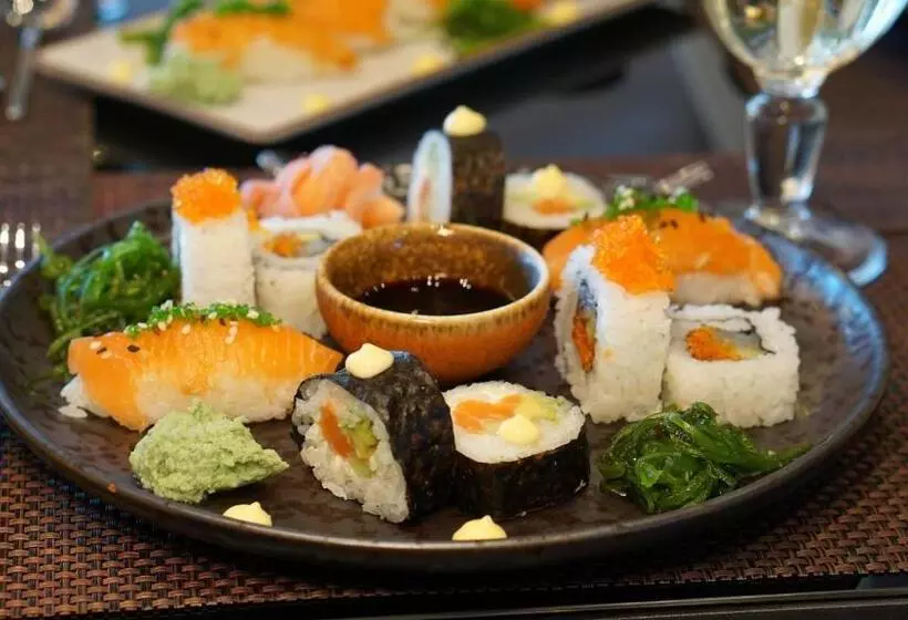 Отель Dit Majestic Beach Resort