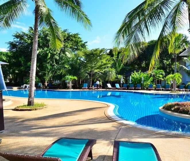 ホテル First Bungalow Beach Resort