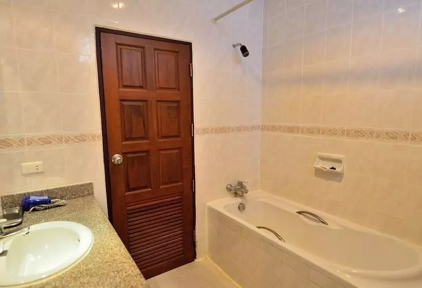 ホテル First Bungalow Beach Resort