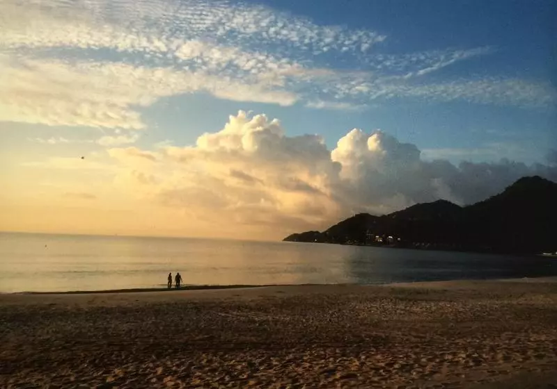 ホテル First Bungalow Beach Resort