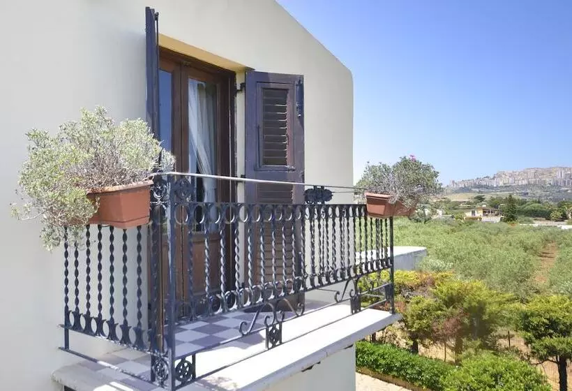 Отель Foresteria Baglio Della Luna