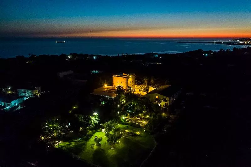 Отель Foresteria Baglio Della Luna