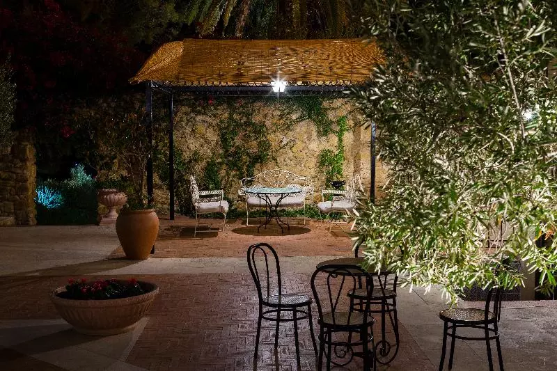 Отель Foresteria Baglio Della Luna