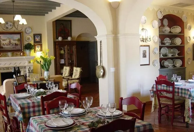 Отель Hacienda De Orán