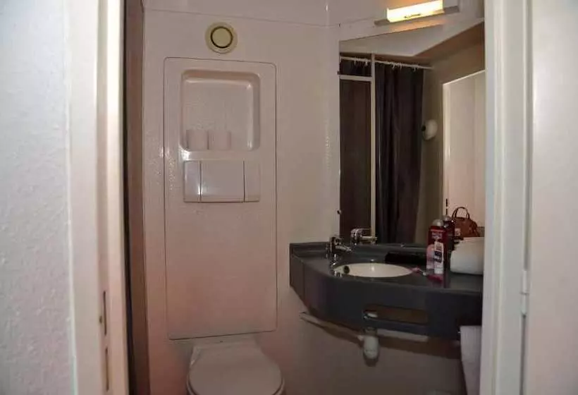 בית מלון כפרי Première Classe Metz Est Technopole