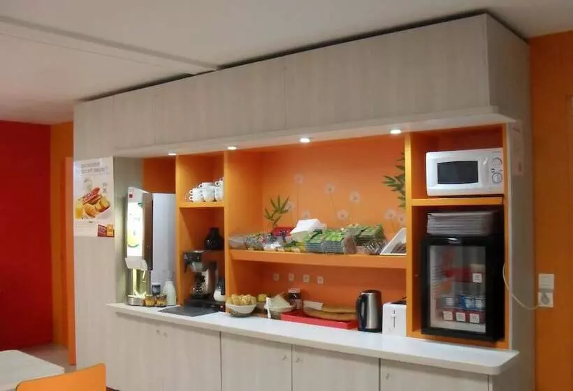 בית מלון כפרי Première Classe Metz Est Technopole