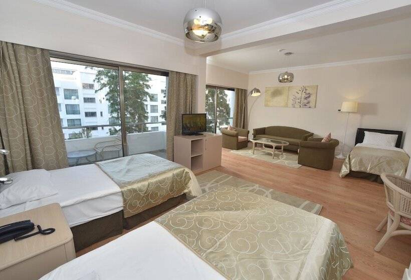 هتل Jasmine Court