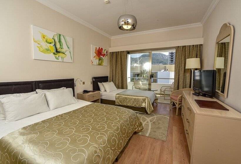 هتل Jasmine Court