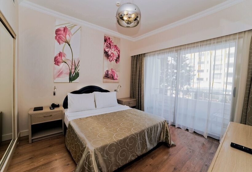 هتل Jasmine Court