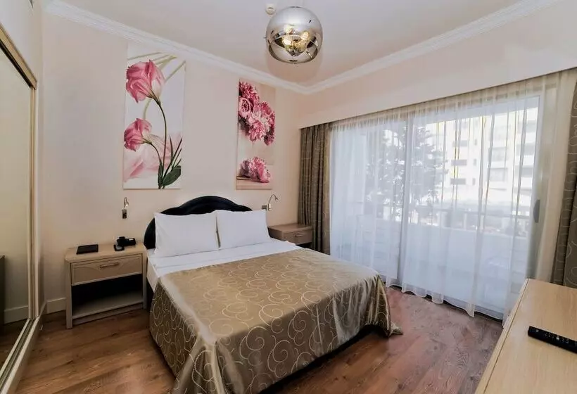 Отель Jasmine Court