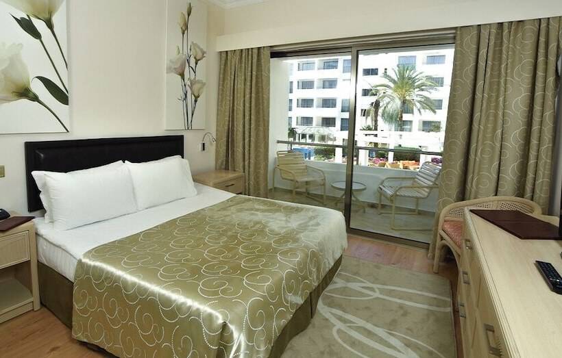 هتل Jasmine Court