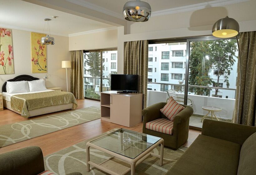 هتل Jasmine Court