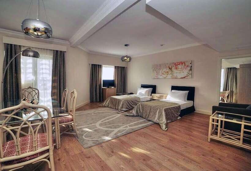 هتل Jasmine Court